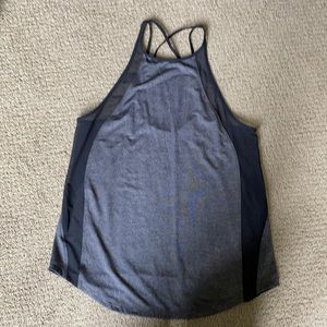 Lululemon halter tank size 6